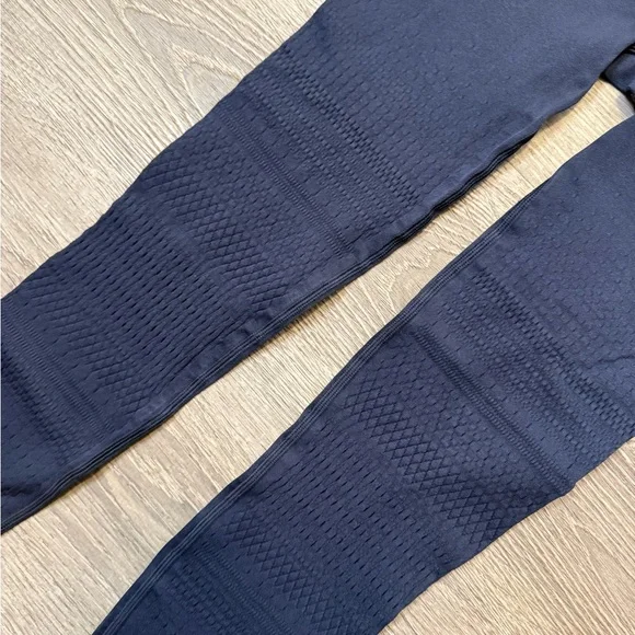 •FABLETICS• SCULPT KNIT LEGGINGS - Picture 3 of 7